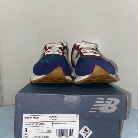 New Balance - Picture 5 of 5